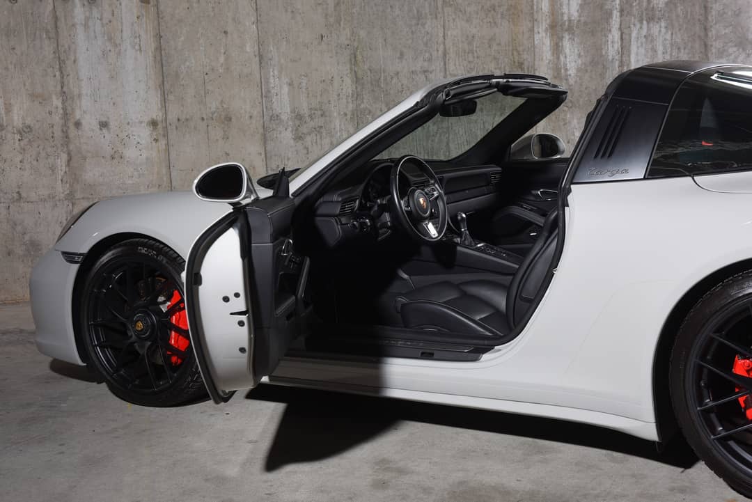 2018 Porsche 911 Targa 4 GTS — photo 31