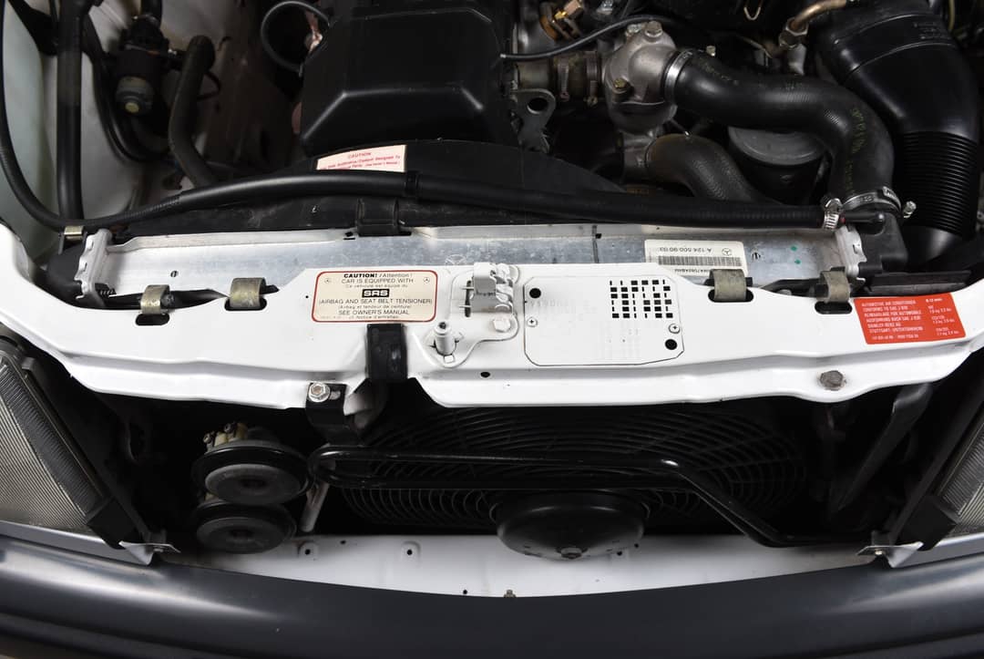 1987 Mercedes-Benz 300-Class 300 E — photo 14