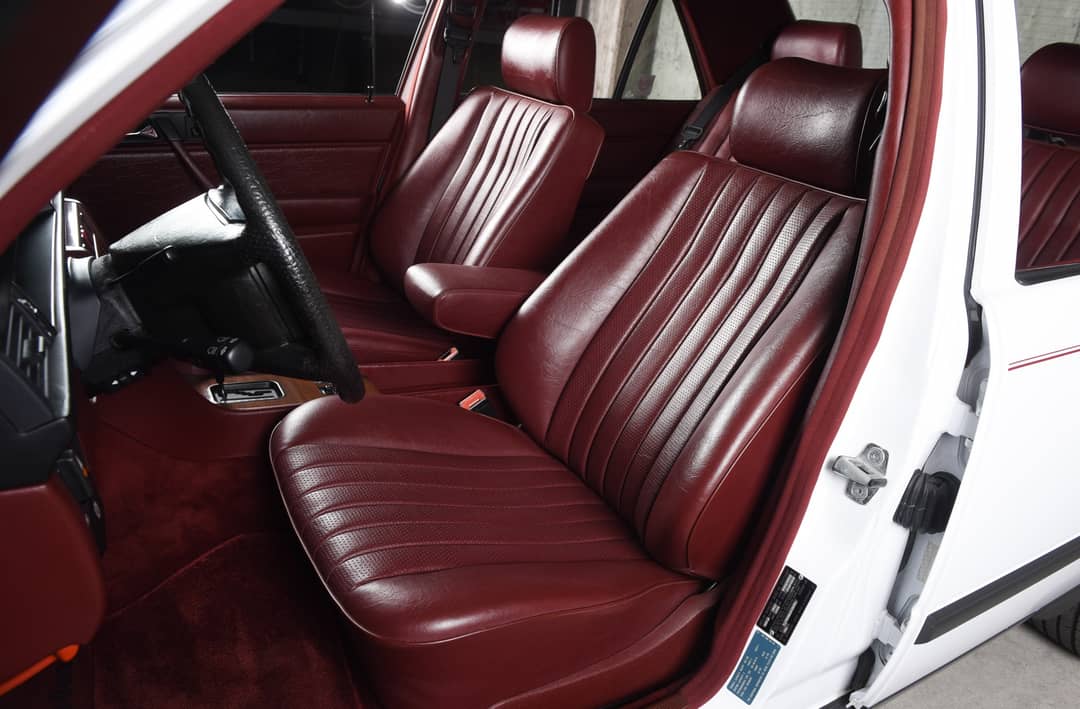 1987 Mercedes-Benz 300-Class 300 E — photo 24