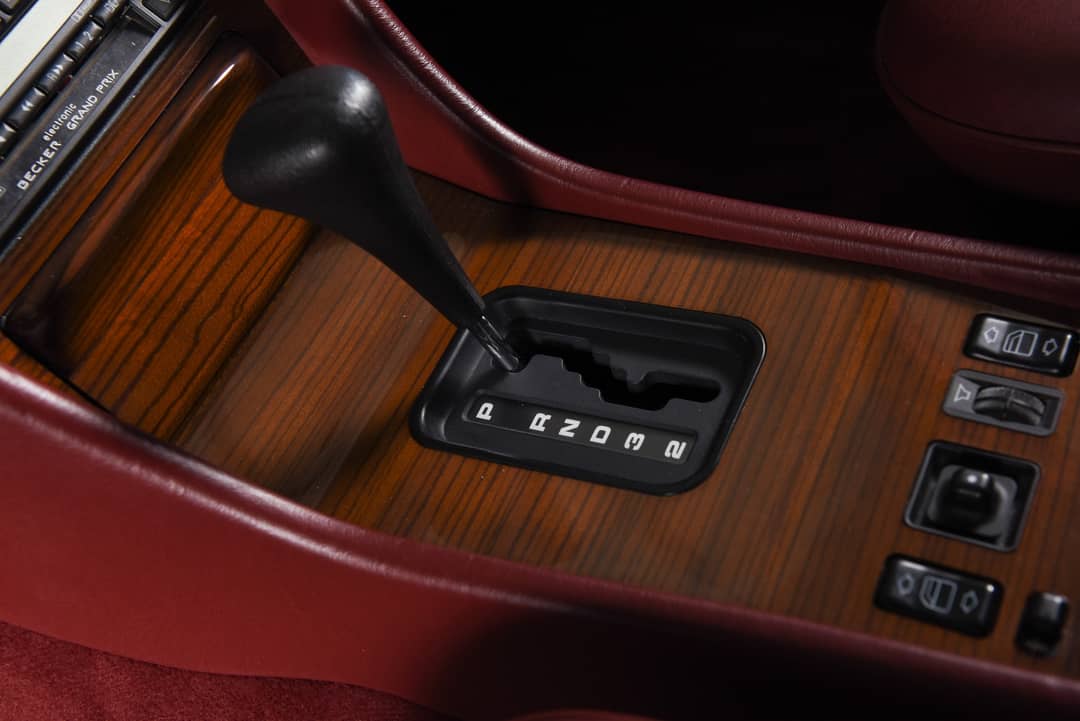 1987 Mercedes-Benz 300-Class 300 E — photo 31