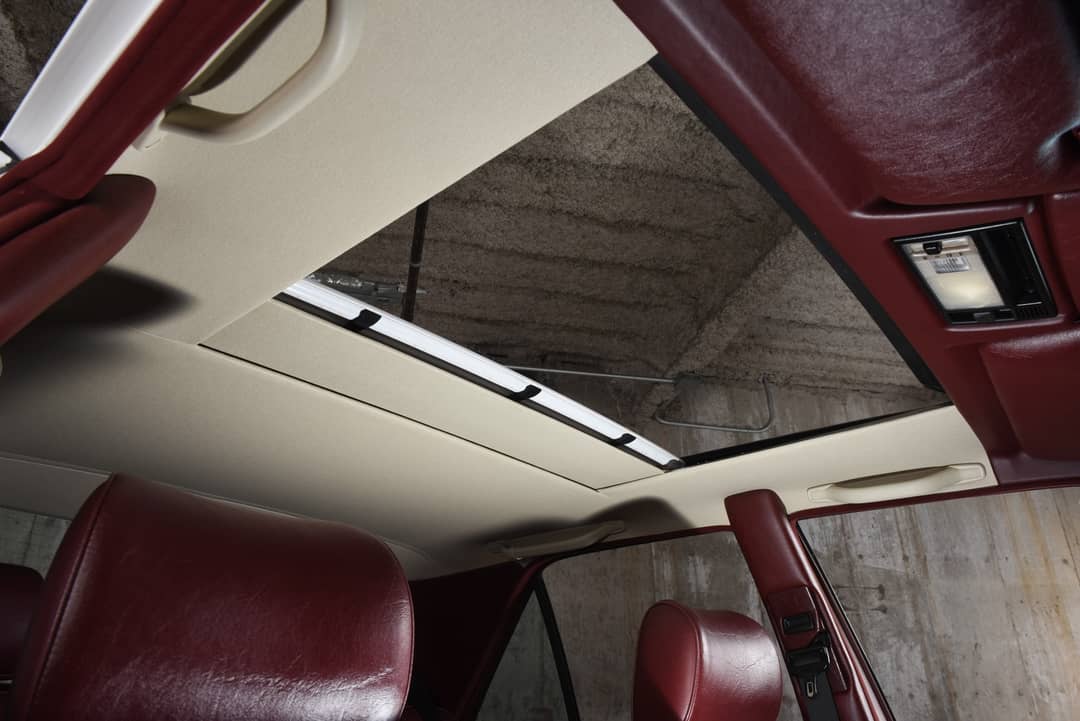 1987 Mercedes-Benz 300-Class 300 E — photo 35