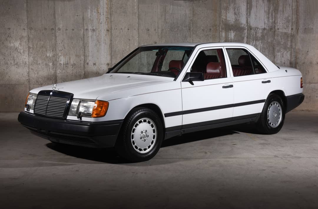 1987 Mercedes-Benz 300-Class 300 E — photo 5