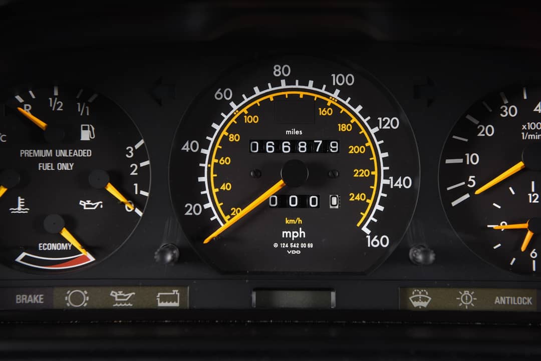 1987 Mercedes-Benz 300-Class 300 E — photo 42