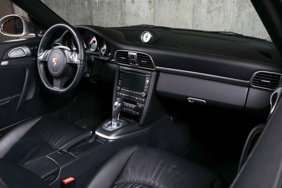 2012 Porsche 911 Carrera 4S — photo 37
