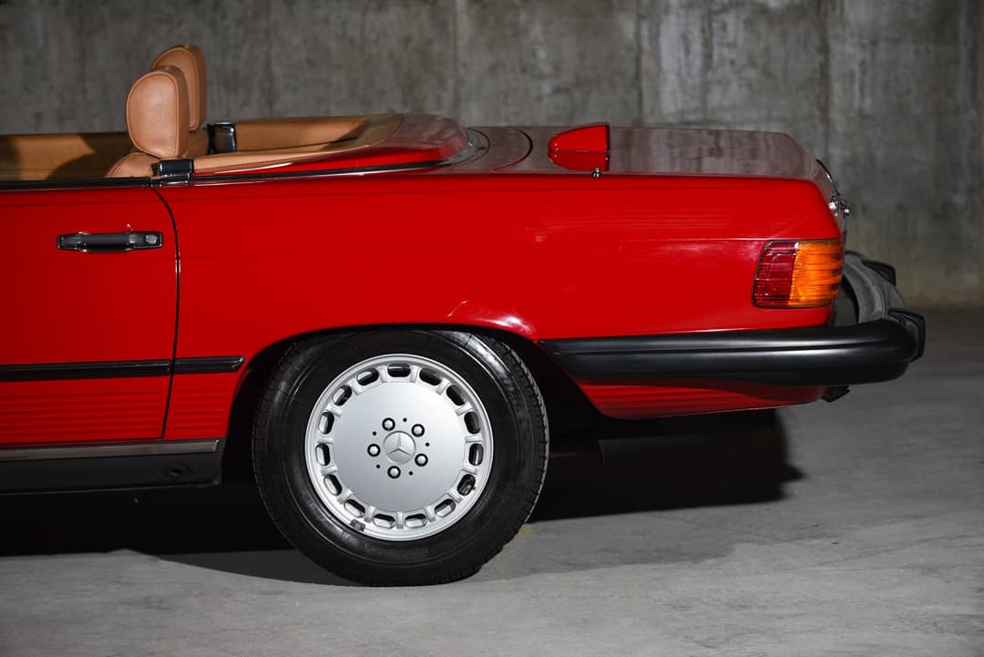 1986 Mercedes-Benz 560-Class 560 SL — photo 33