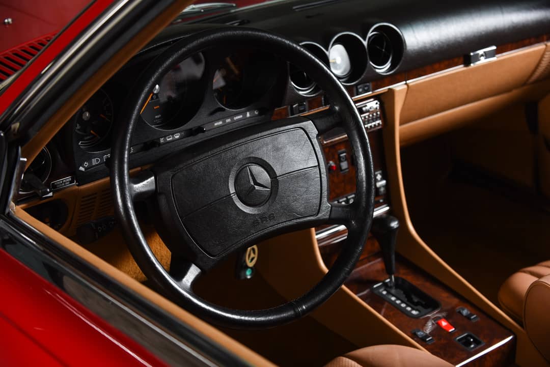 1986 Mercedes-Benz 560-Class 560 SL — photo 37