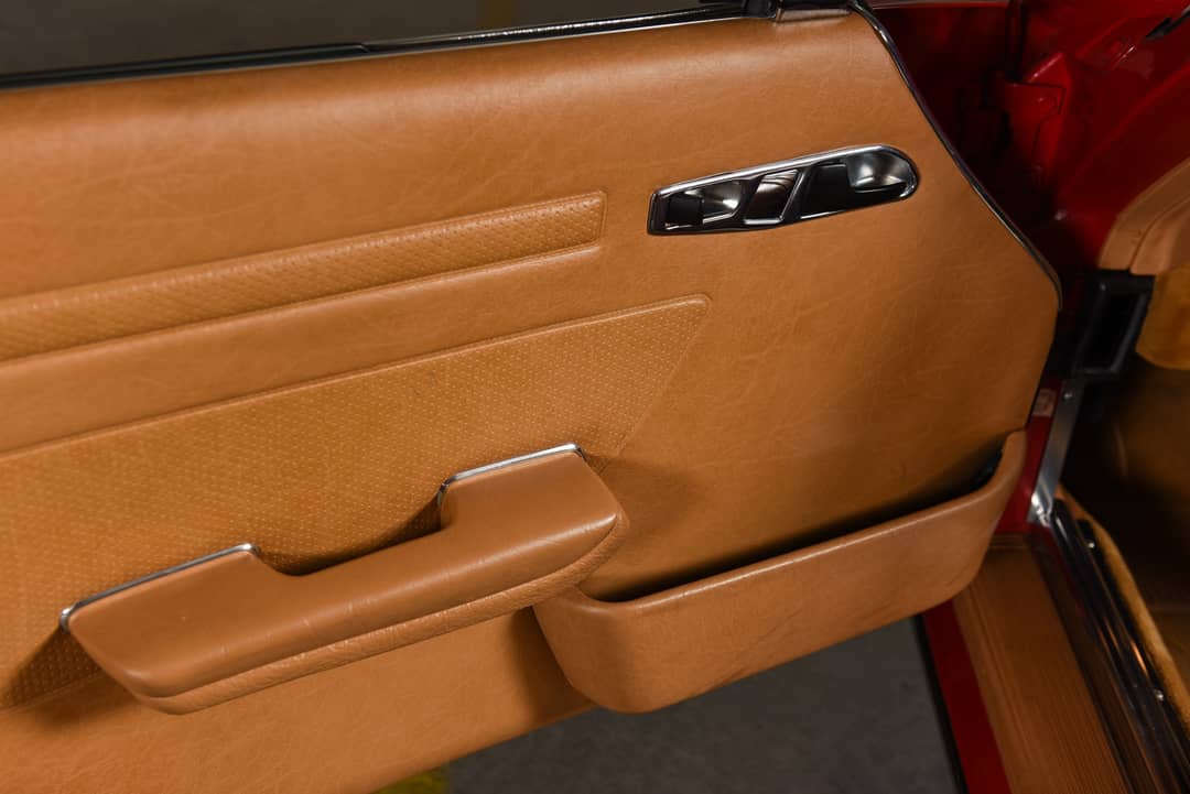 1986 Mercedes-Benz 560-Class 560 SL — photo 45
