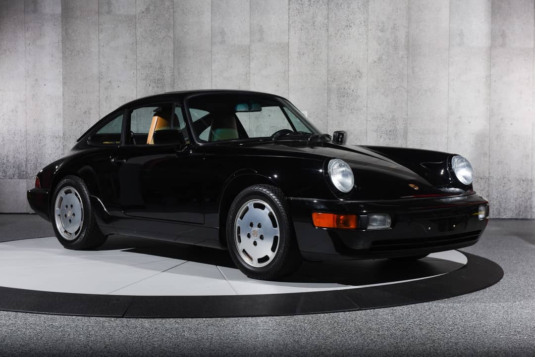 1990 Porsche 911 Carrera 4 — photo 2
