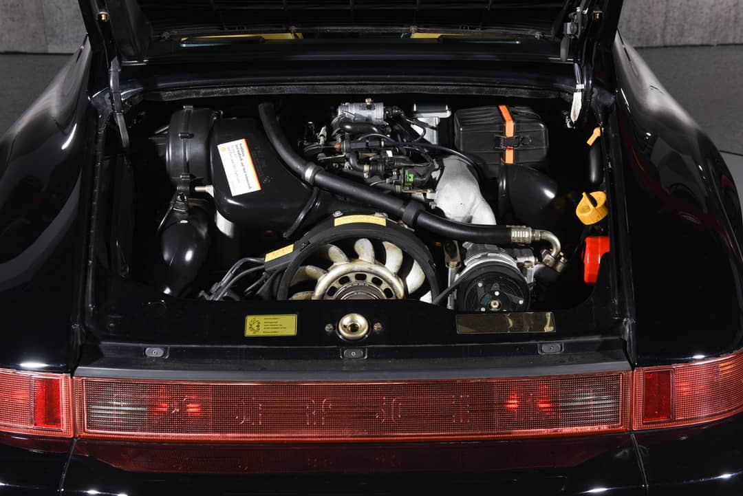 1990 Porsche 911 Carrera 4 — photo 12