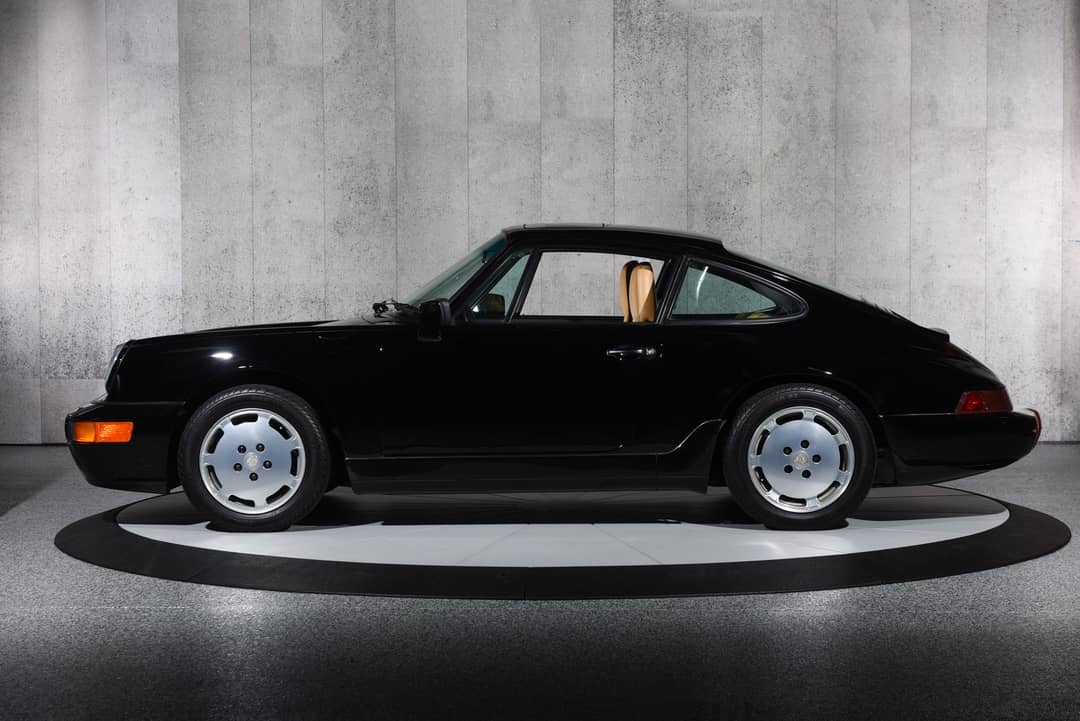 1990 Porsche 911 Carrera 4 — photo 21