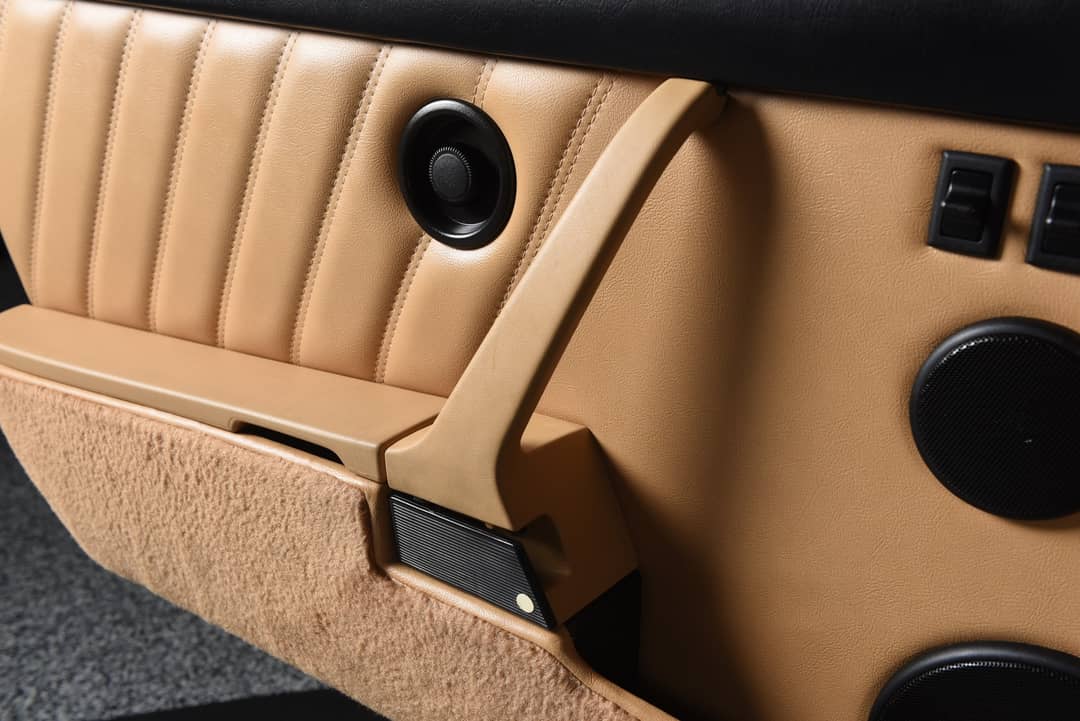 1990 Porsche 911 Carrera 4 — photo 25