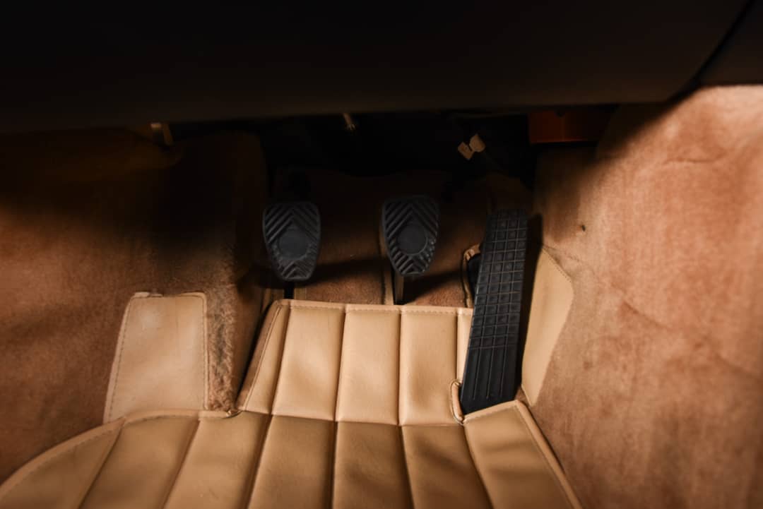 1990 Porsche 911 Carrera 4 — photo 30