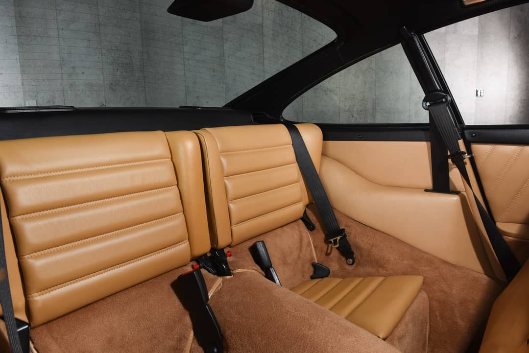 1990 Porsche 911 Carrera 4 — photo 37