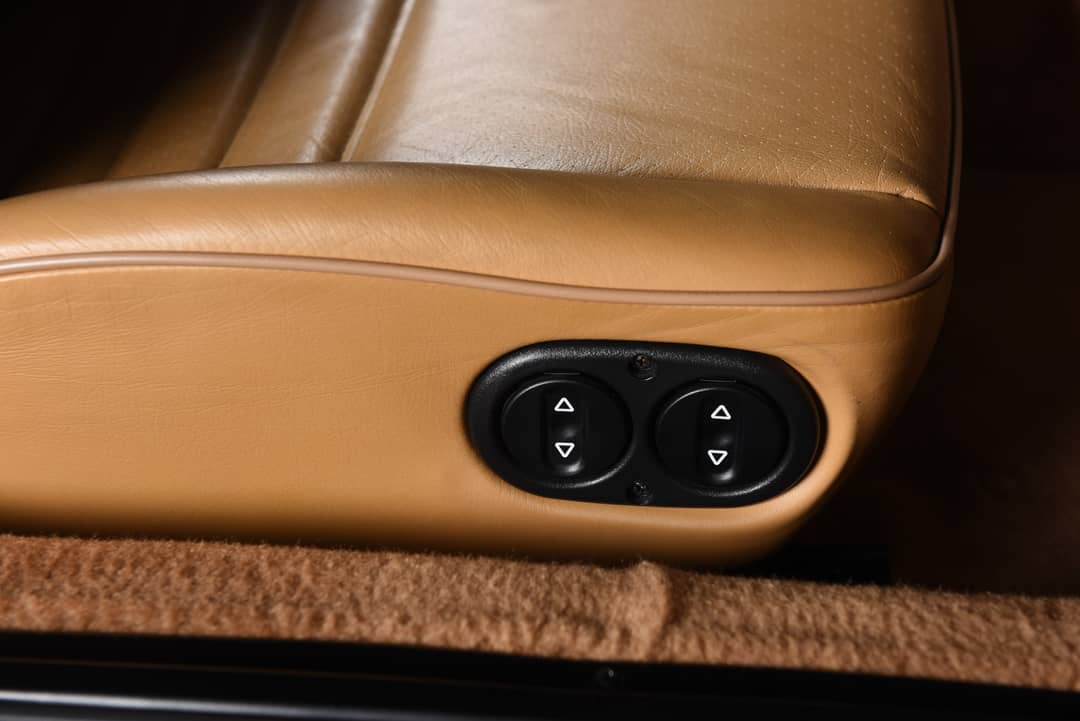 1990 Porsche 911 Carrera 4 — photo 39