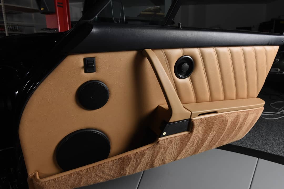 1990 Porsche 911 Carrera 4 — photo 43
