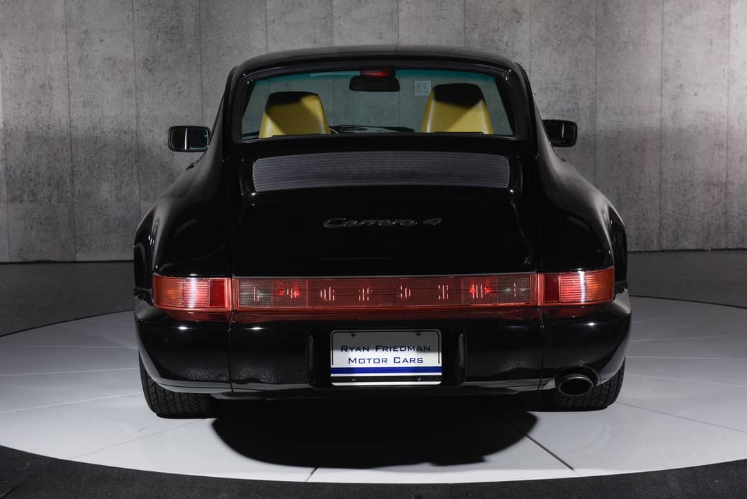 1990 Porsche 911 Carrera 4 — photo 10