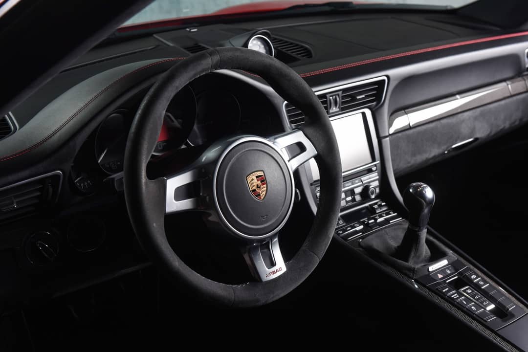 2016 Porsche 911 Carrera GTS — photo 20