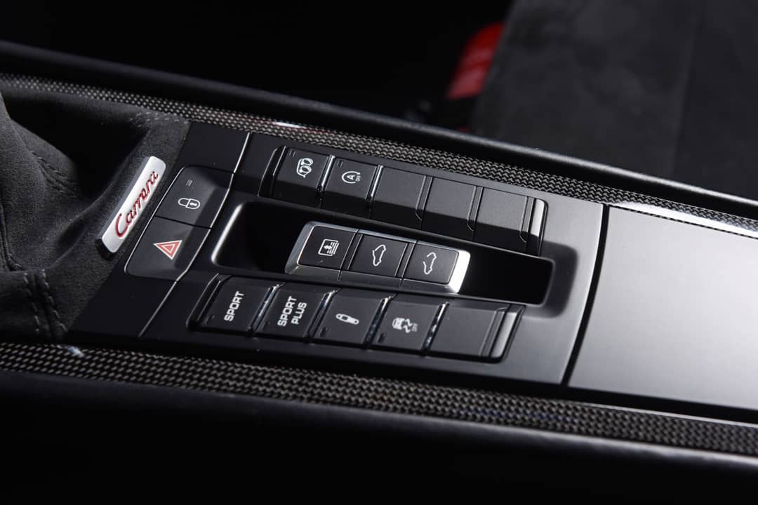 2016 Porsche 911 Carrera GTS — photo 23