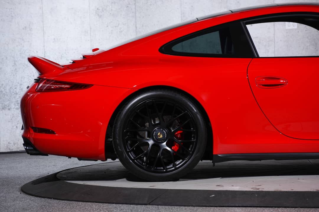 2016 Porsche 911 Carrera GTS — photo 40