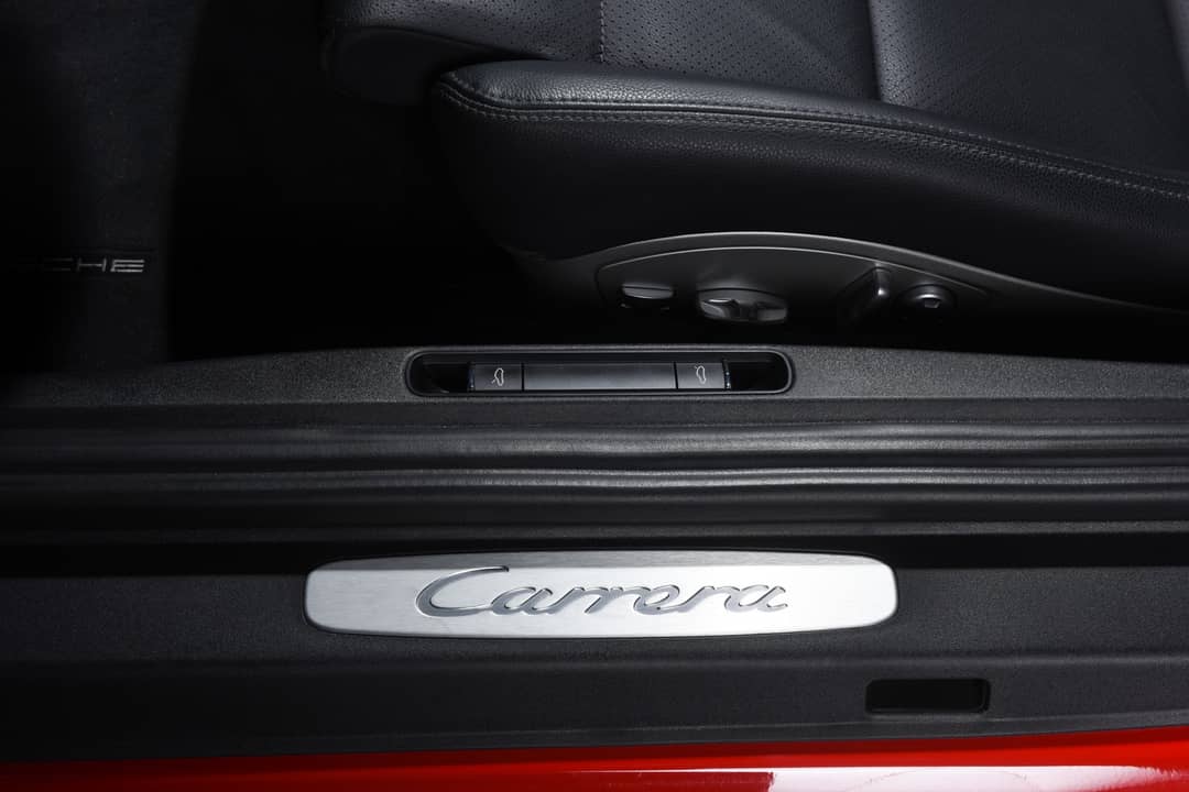 2015 Porsche 911 Carrera — photo 21