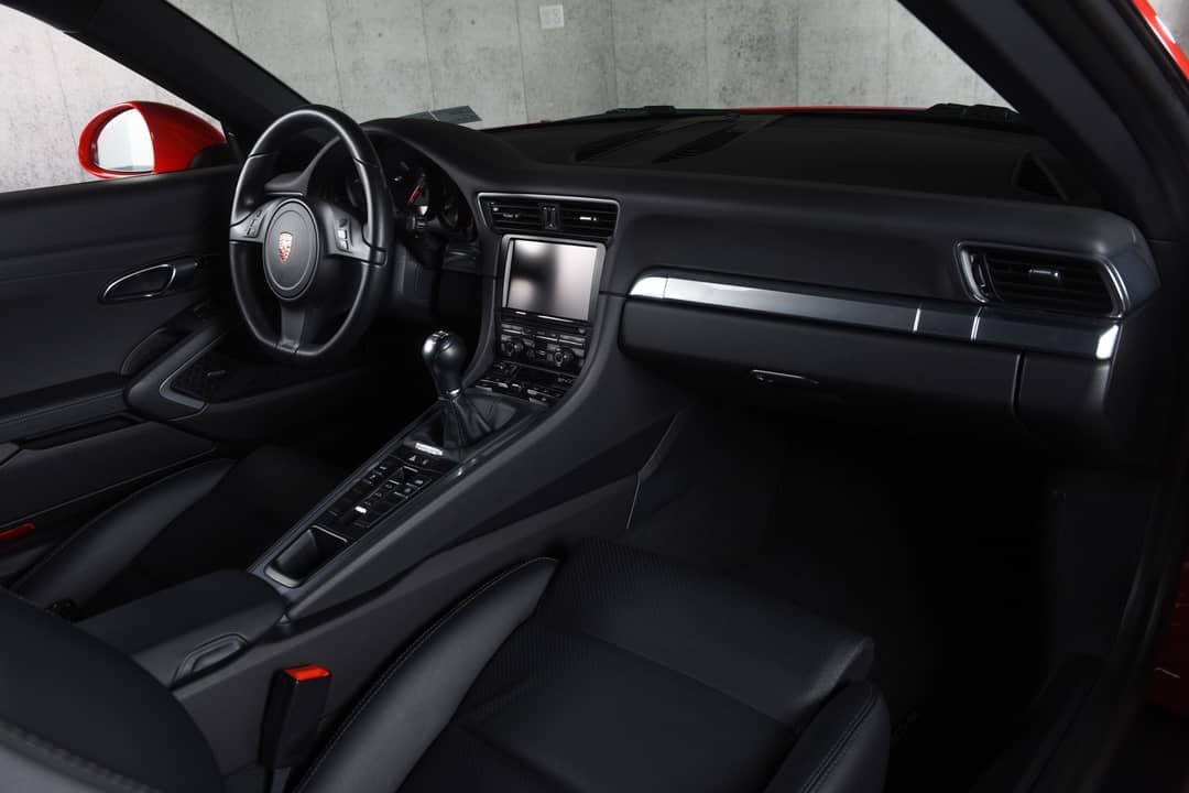 2015 Porsche 911 Carrera — photo 31