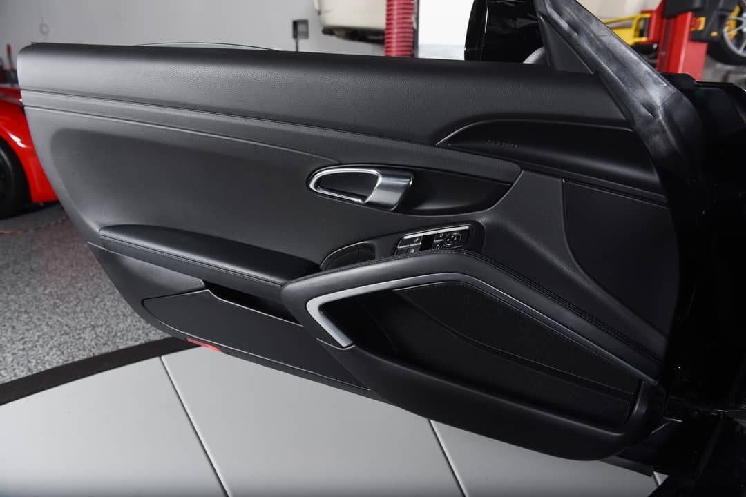 2015 Porsche 911 Carrera — photo 17