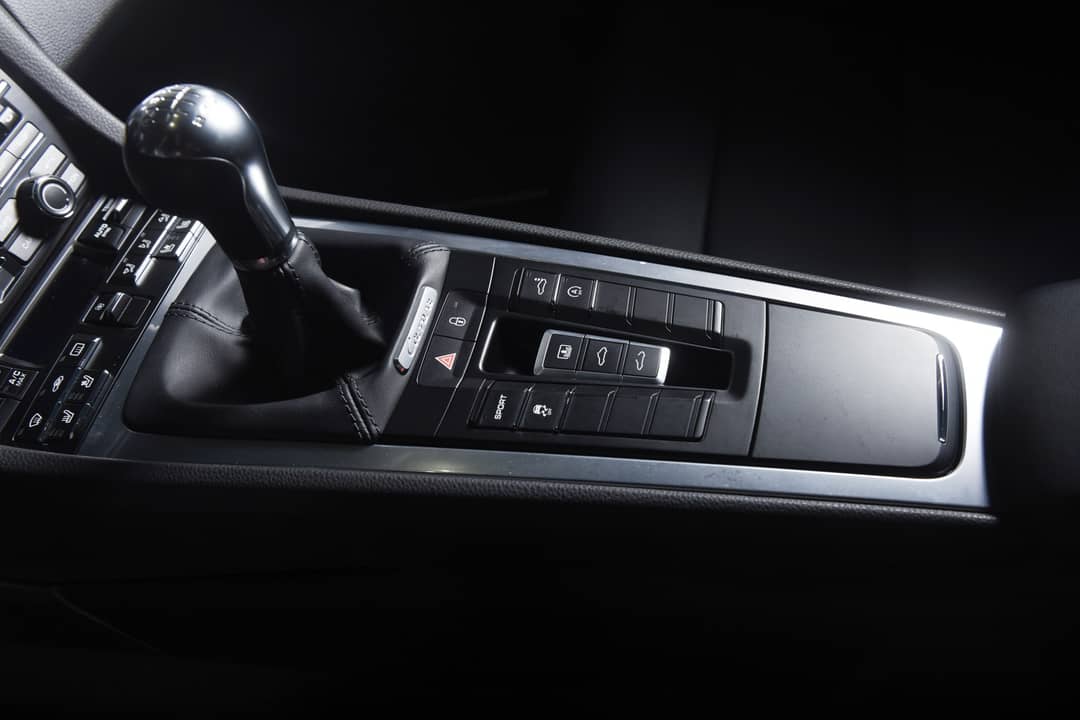 2015 Porsche 911 Carrera — photo 27