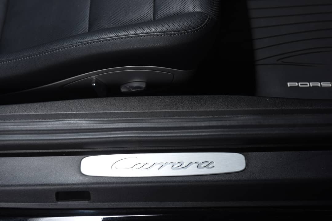 2015 Porsche 911 Carrera — photo 34