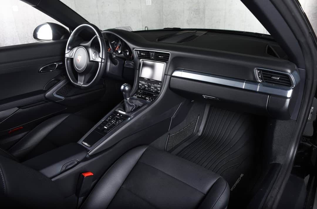 2015 Porsche 911 Carrera — photo 35