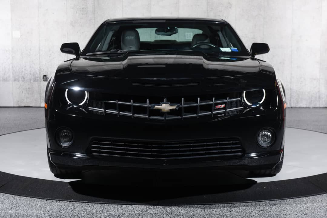 2011 Chevrolet Camaro SS — photo 11
