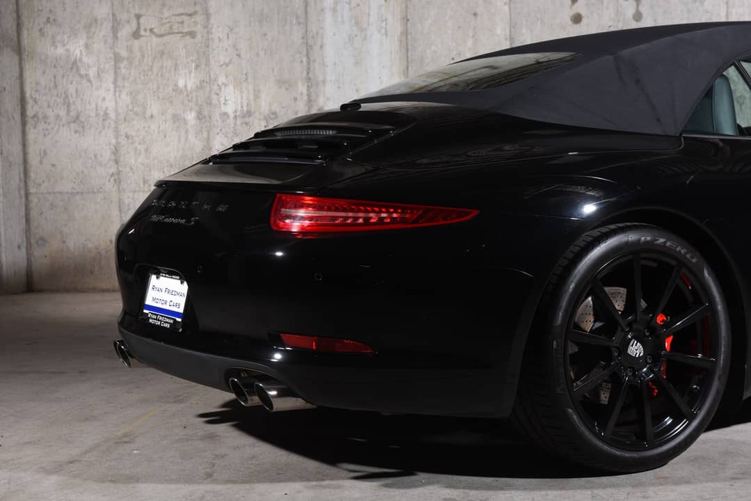 2015 Porsche 911 Carrera S — photo 14