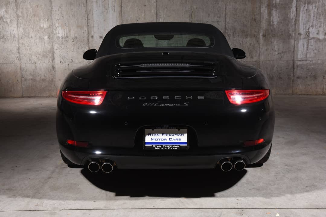 2015 Porsche 911 Carrera S — photo 16