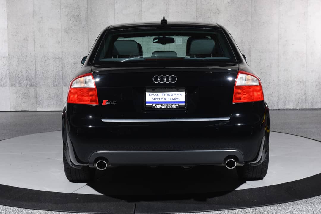 2005 Audi S4 quattro — photo 11