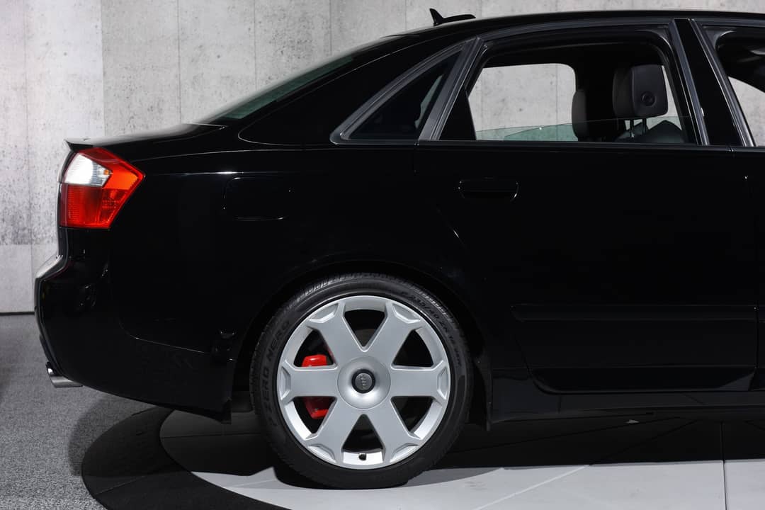 2005 Audi S4 quattro — photo 15