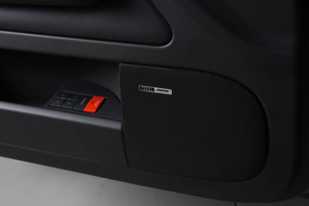 2005 Audi S4 quattro — photo 22