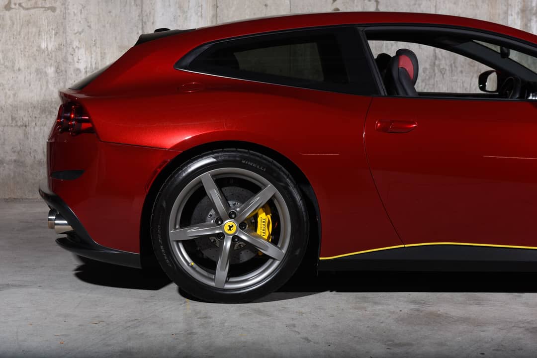 2017 Ferrari GTC4Lusso — photo 20