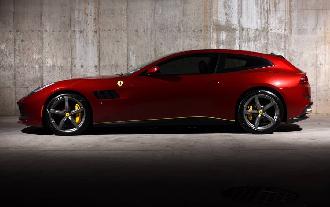 2017 Ferrari GTC4Lusso — photo 25
