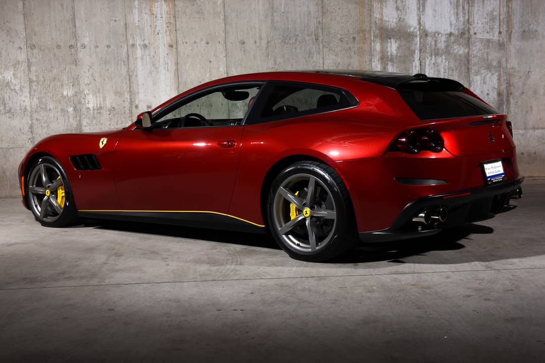 2017 Ferrari GTC4Lusso — photo 4