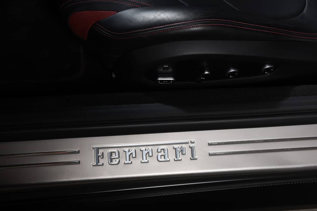 2017 Ferrari GTC4Lusso — photo 35