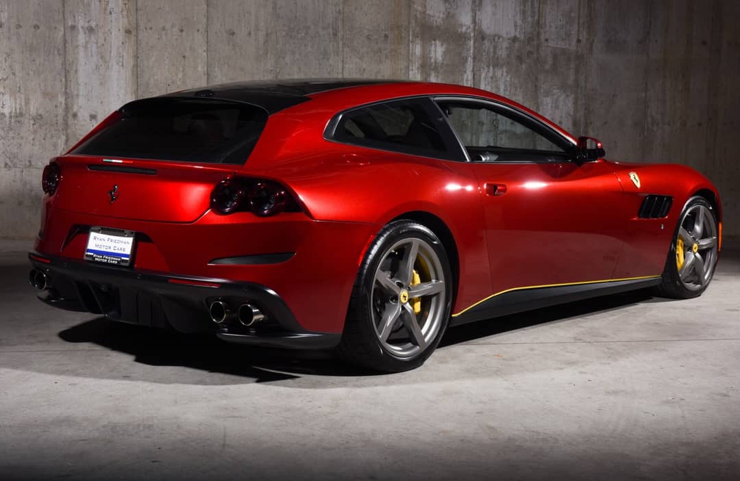 2017 Ferrari GTC4Lusso — photo 8