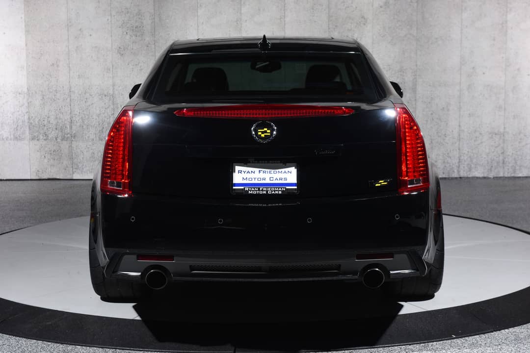 2011 Cadillac CTS-V — photo 11