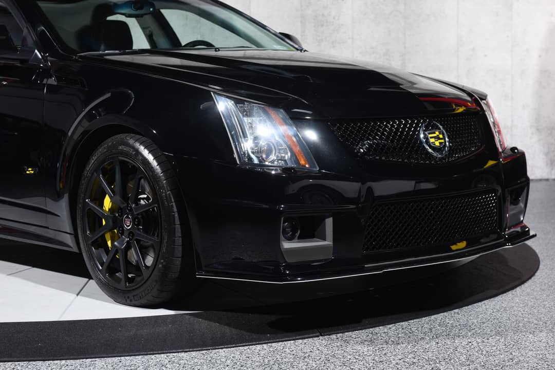 2011 Cadillac CTS-V — photo 3