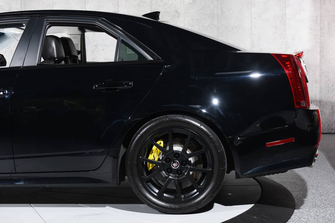 2011 Cadillac CTS-V — photo 23