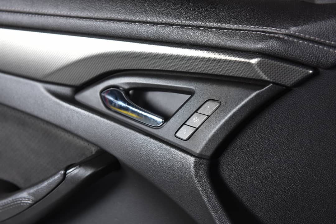 2011 Cadillac CTS-V — photo 26