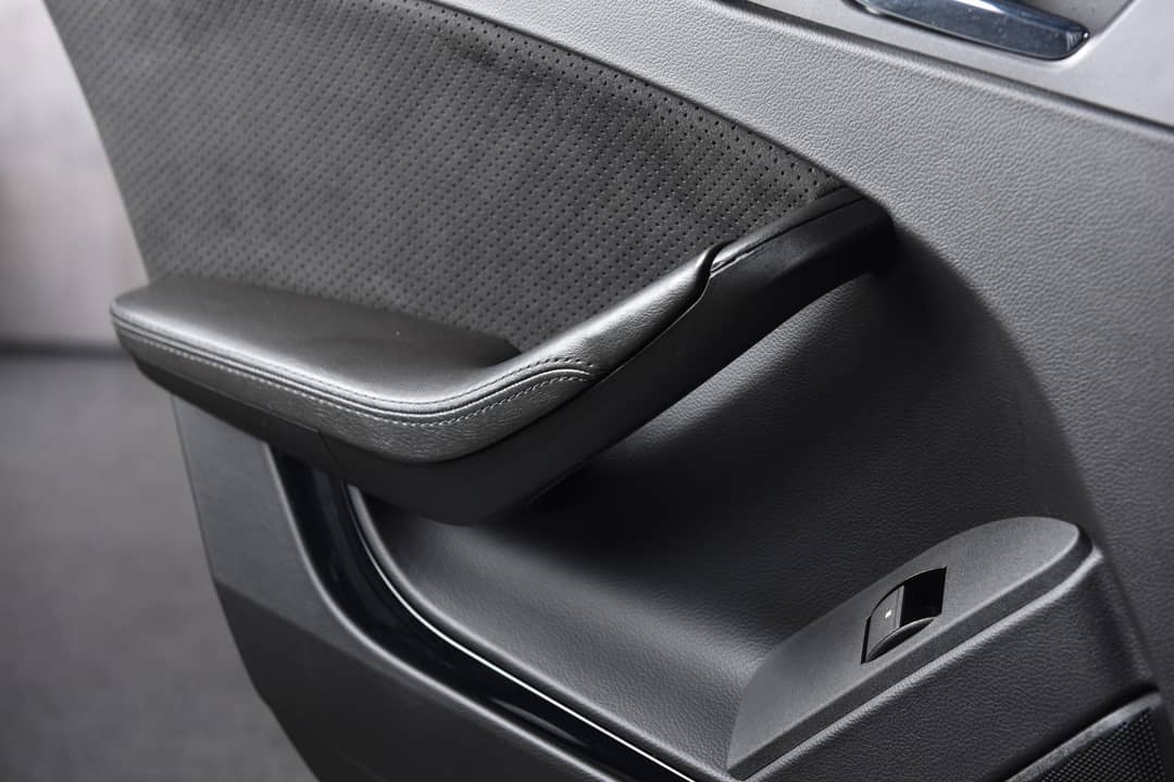 2011 Cadillac CTS-V — photo 37