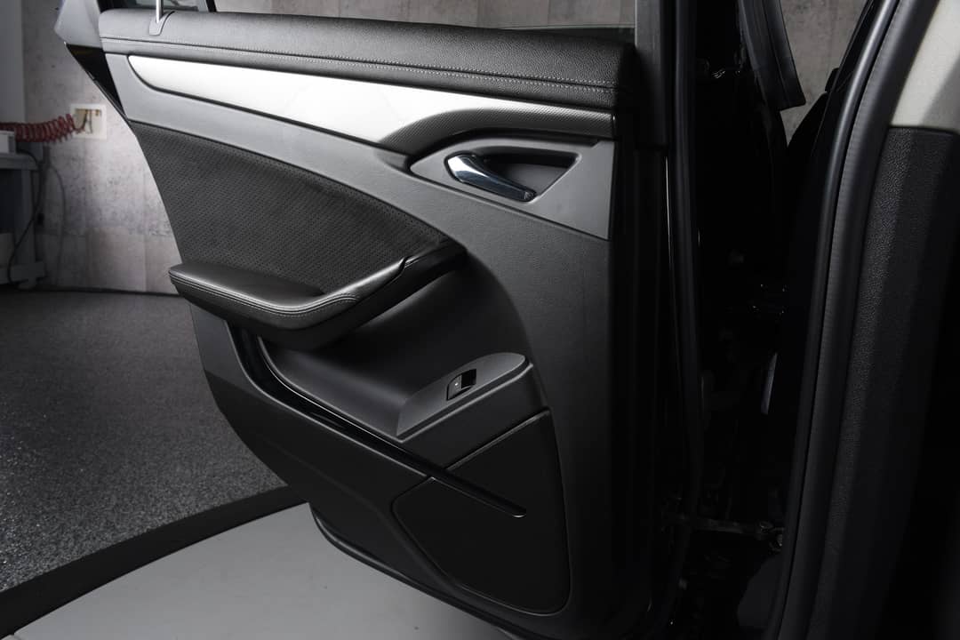 2011 Cadillac CTS-V — photo 38