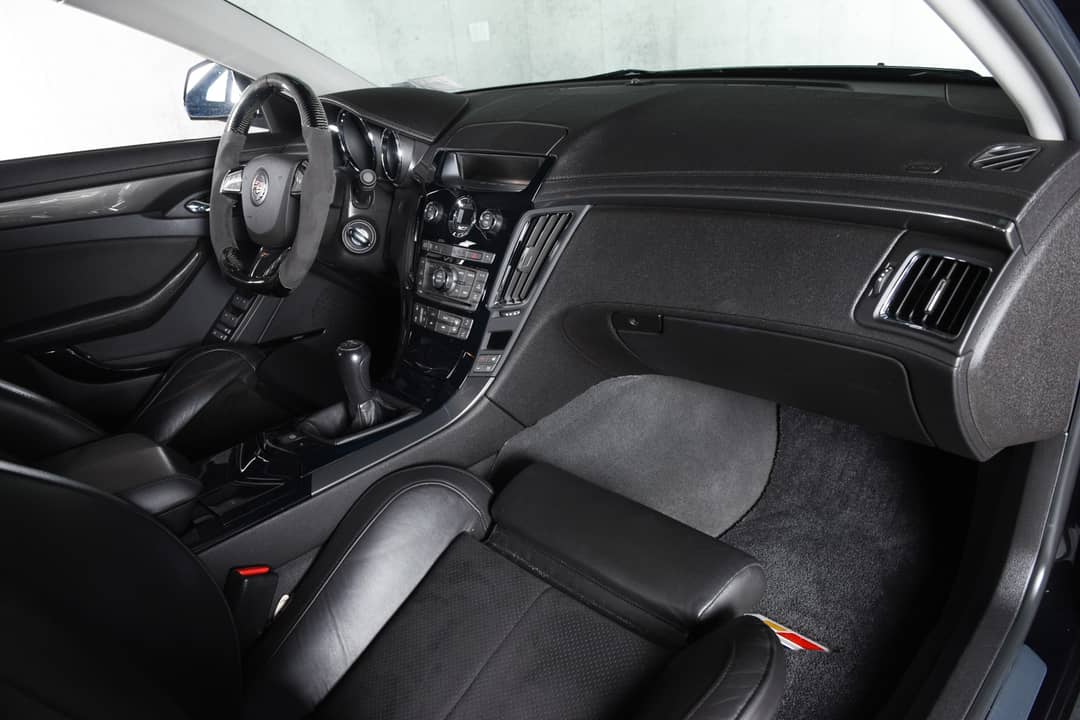 2011 Cadillac CTS-V — photo 44