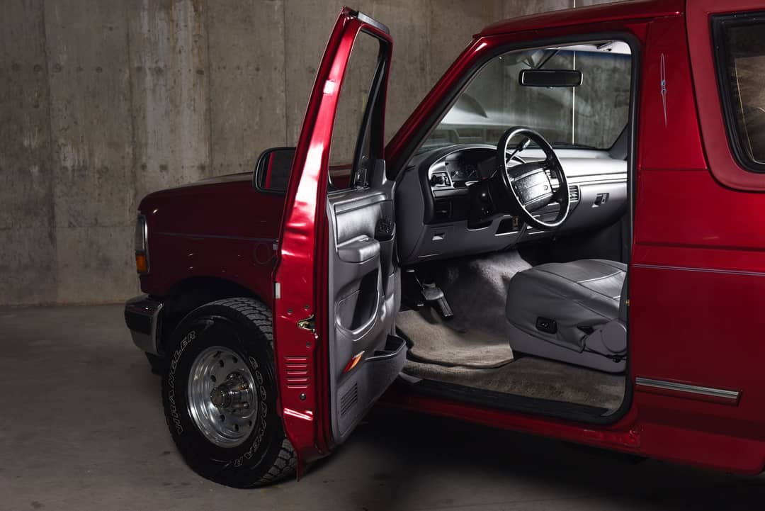 1994 Ford Bronco 2DR — photo 15