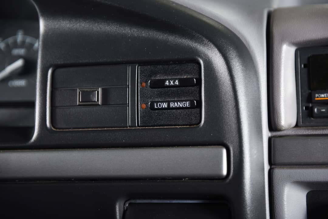 1994 Ford Bronco 2DR — photo 42