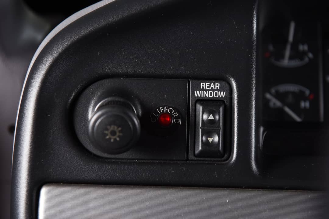 1994 Ford Bronco 2DR — photo 46